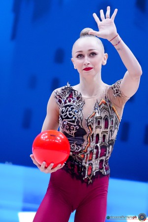 ukr 35597 onopriienko viktoriia sfe04932 simone ferraro ph